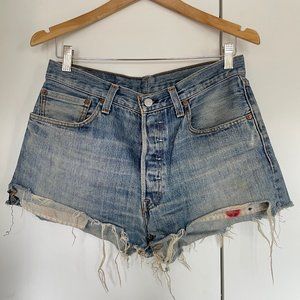 distressed levis cutoffs shorts